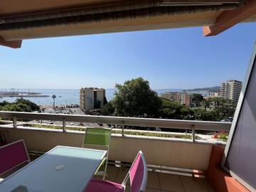 Gîte pour 2 personnes, avec terrasse dans Le Lavandou