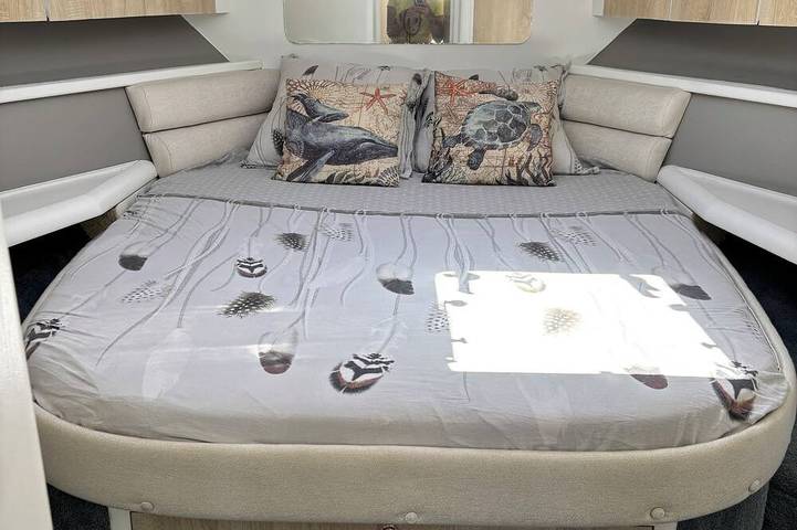 Péniche pour 4 personnes, avec jacuzzi dans les Alpes maritimes - 2