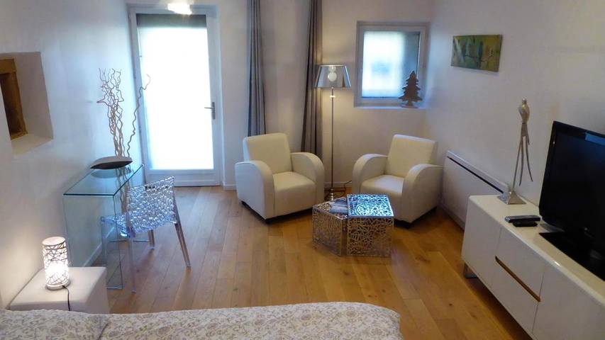 Chambre d’hôte pour 2 personnes, avec Terrasse ainsi que Jardin et Sauna