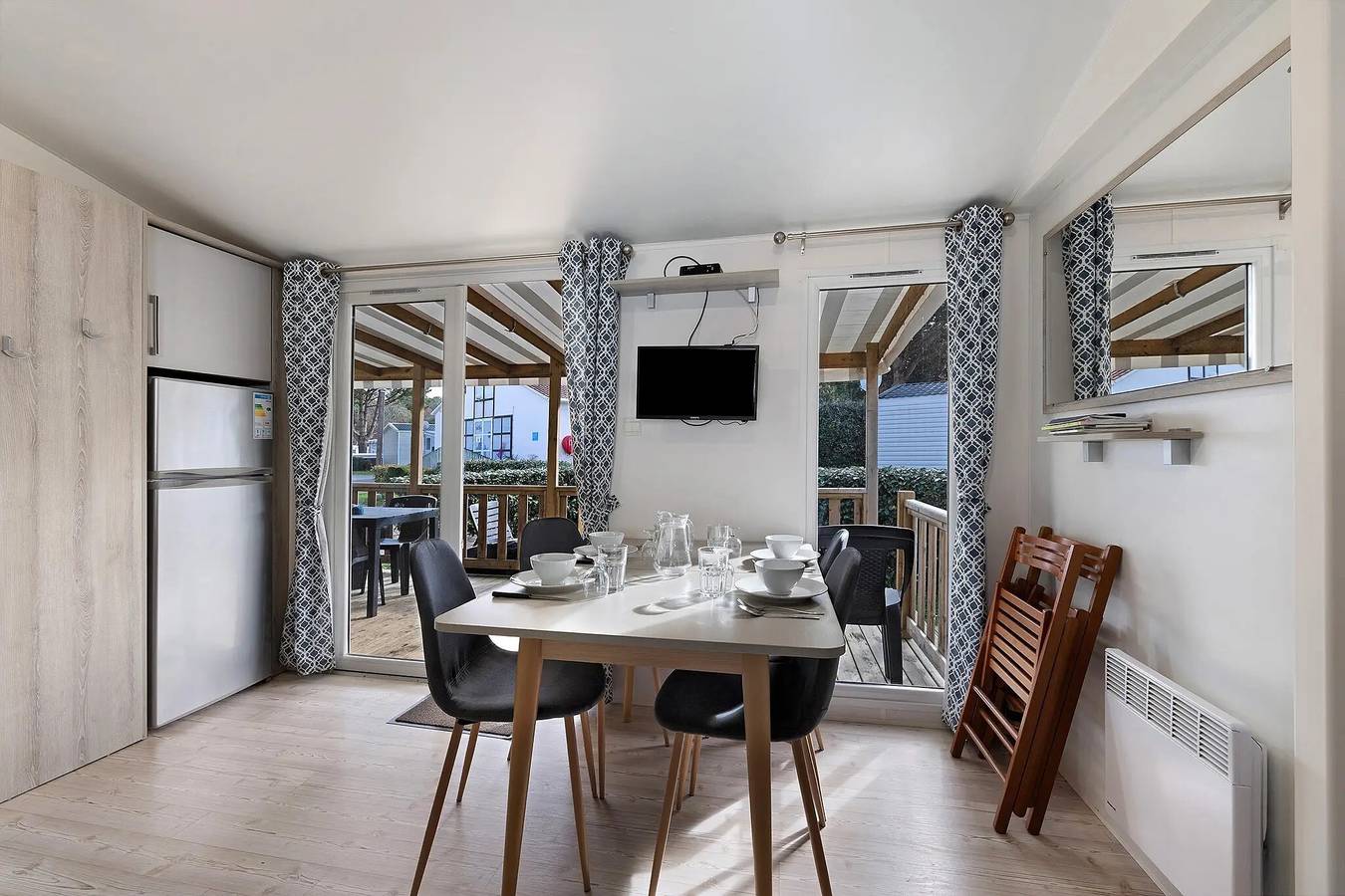 Mobilheim mit 3 Schlafzimmern, privater Terrasse und Klimaanlage – Bois Dormant in Saint-Jean-de-Monts, Vendée