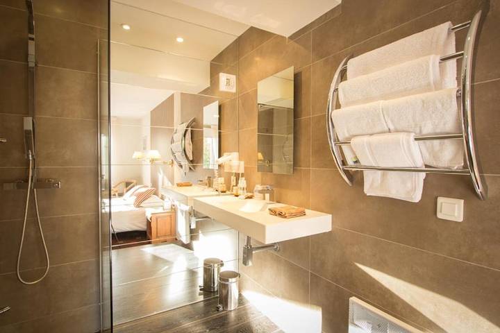 Hôtel pour 2 personnes, avec jardin et piscine à Saint-Jean-Lespinasse - 3