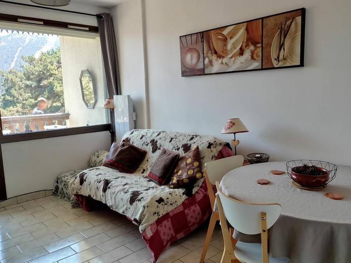 Gîte pour 4 personnes, avec terrasse et vue, animaux acceptés à Gréolières - 2