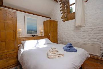 Glamping for 2 People in The Cotswolds, South East England, Photo 2