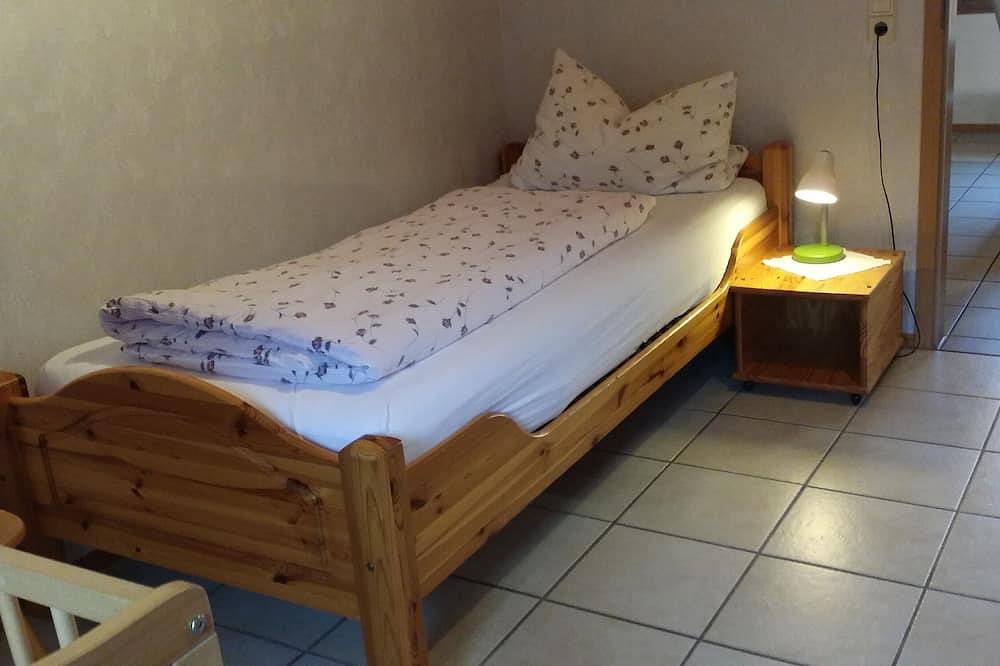 Ganze Wohnung, Landhof Rothenberg Fewo 1 mit 3 Schlafzimmern, Wohnzimmer, Küche, Bad u. Wc in Oberzent, Odenwaldkreis