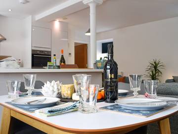 Log Cabin for 4 People in Alnwick, Northumberland, Photo 3