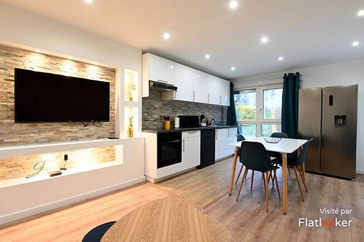 Holiday apartment for 9 people, with balcony - 1
