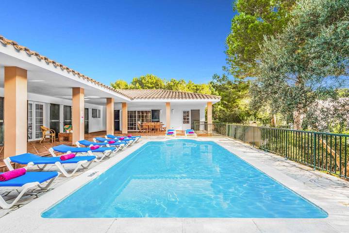 Villa for 8 people, with terrace and pool - 1