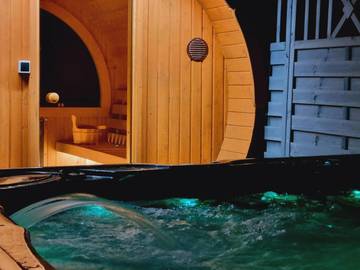 Ferienwohnung für 3 Personen, mit Garten und Whirlpool sowie Pool und Sauna in Niederschlesien