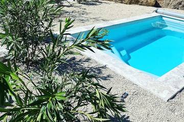 Cottage pour 4 personnes, avec jardin, animaux acceptés à Puyvert
