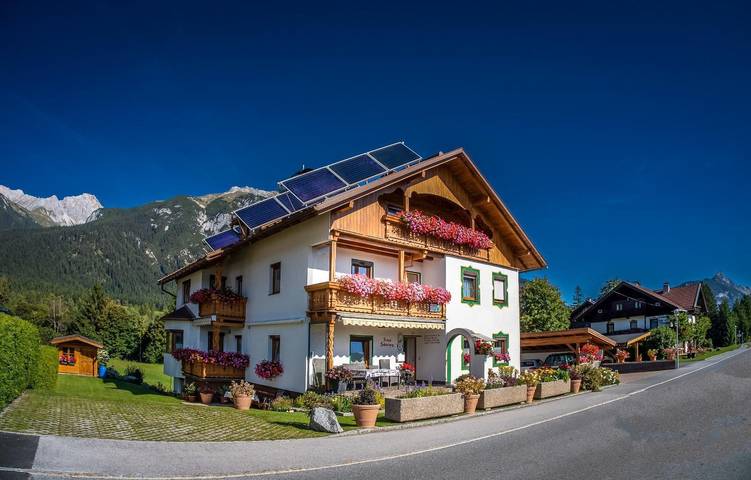 Ferienwohnung für 4 Personen, mit Balkon und Garten sowie Pool in Leutasch - 2
