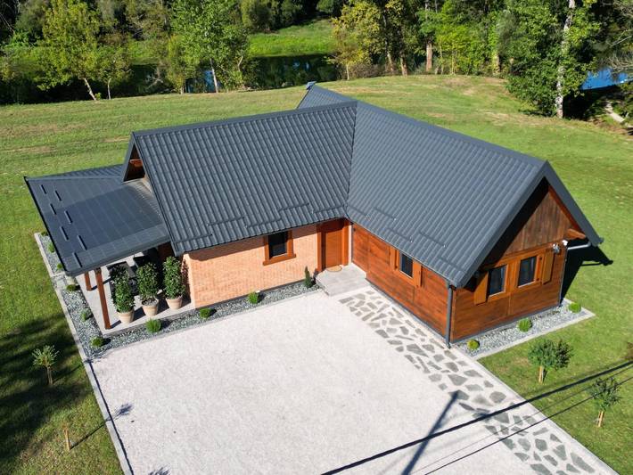 Dom dla 6 osób, z Balkon i Jacuzzi oraz Taras i Ogród w Środkowa Chorwacja
