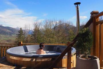 Gîte pour 4 personnes, avec jacuzzi et terrasse à Arith