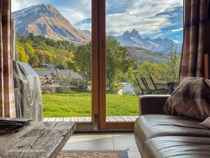 Maison de campagne pour 6 personnes, avec jardin et vue à Albiez-le-Jeune
