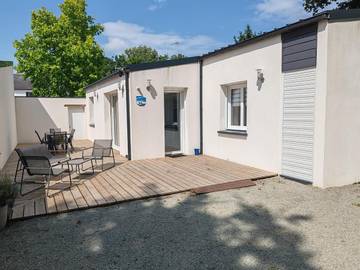 Gîte pour 4 personnes, avec terrasse à Le Tour-du-Parc