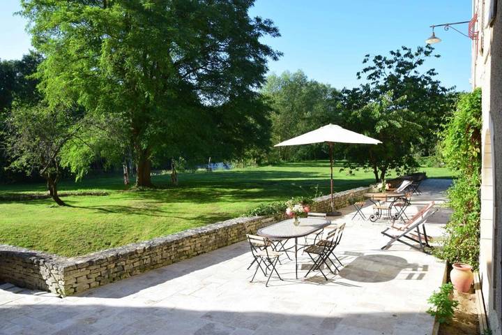 Chambre d’hôte pour 3 personnes, avec vue ainsi que terrasse et jardin
