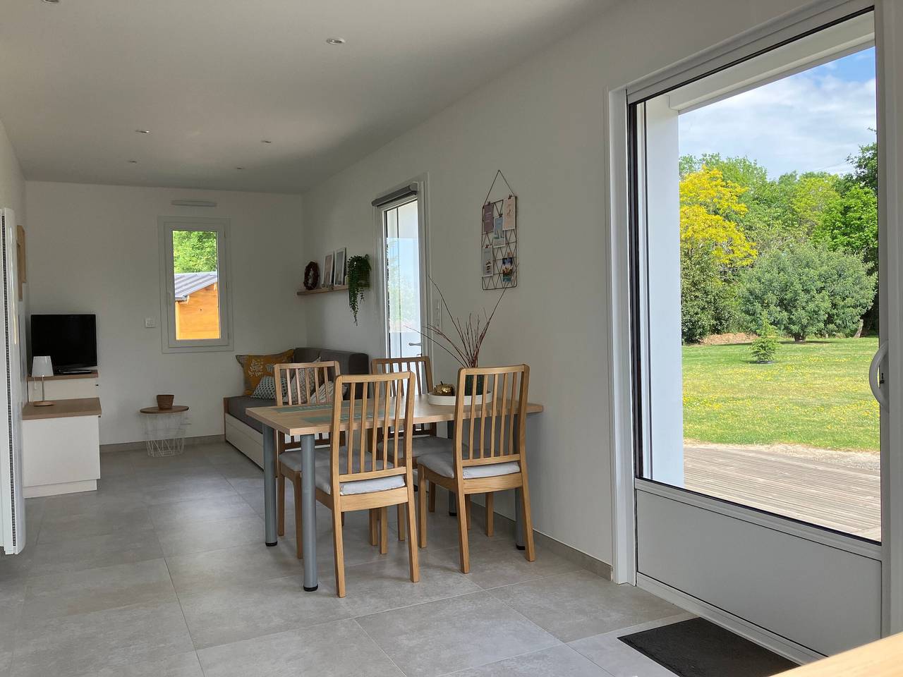 Casa Rural Tranquila con Jardín y Aparcamiento Práctico in Villeneuve-en-Retz, Valle del Loira