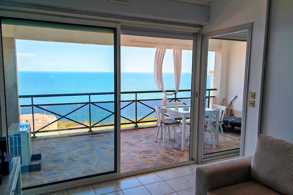 Ganze Wohnung, Près du Port de Plaisance de Santa Severa - Cap Corse, Appartement T2 à Louer in Luri, Cap Corse