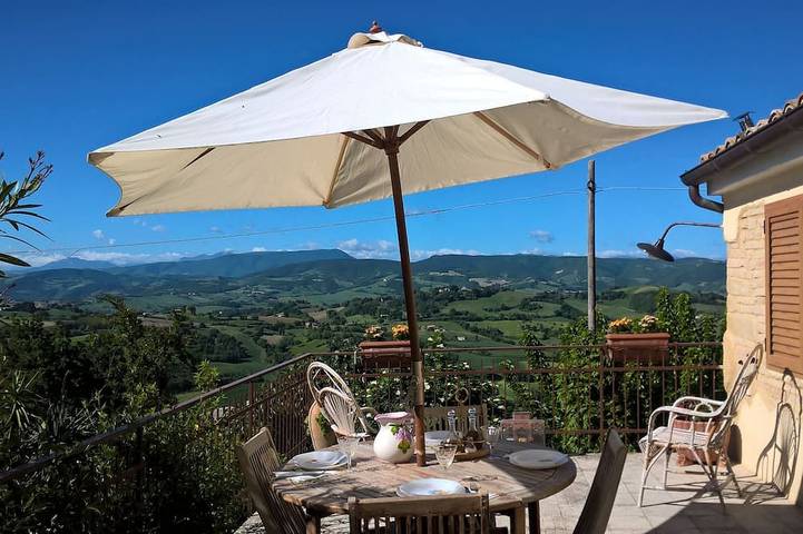 Casa vacanza per 5 persone, con giardino e terrazza - 1