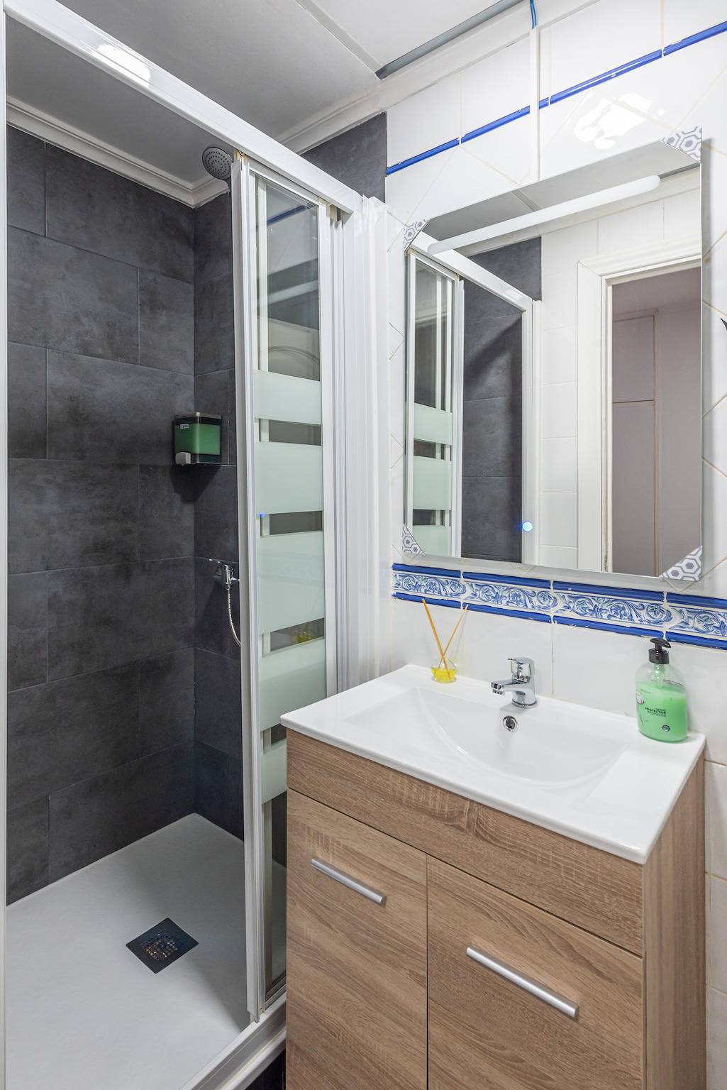 Appartement entier, A019 - Madera 6 in Moncloa-Aravaca, Madrid