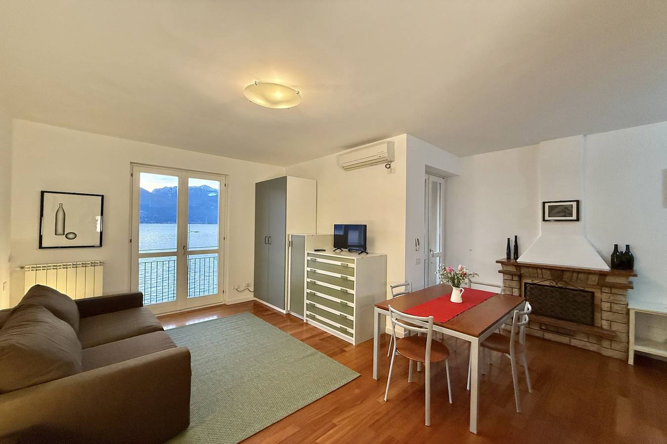 Entire apartment, Residenza Menaggio - Mimosa in Nobiallo, Comune di Menaggio