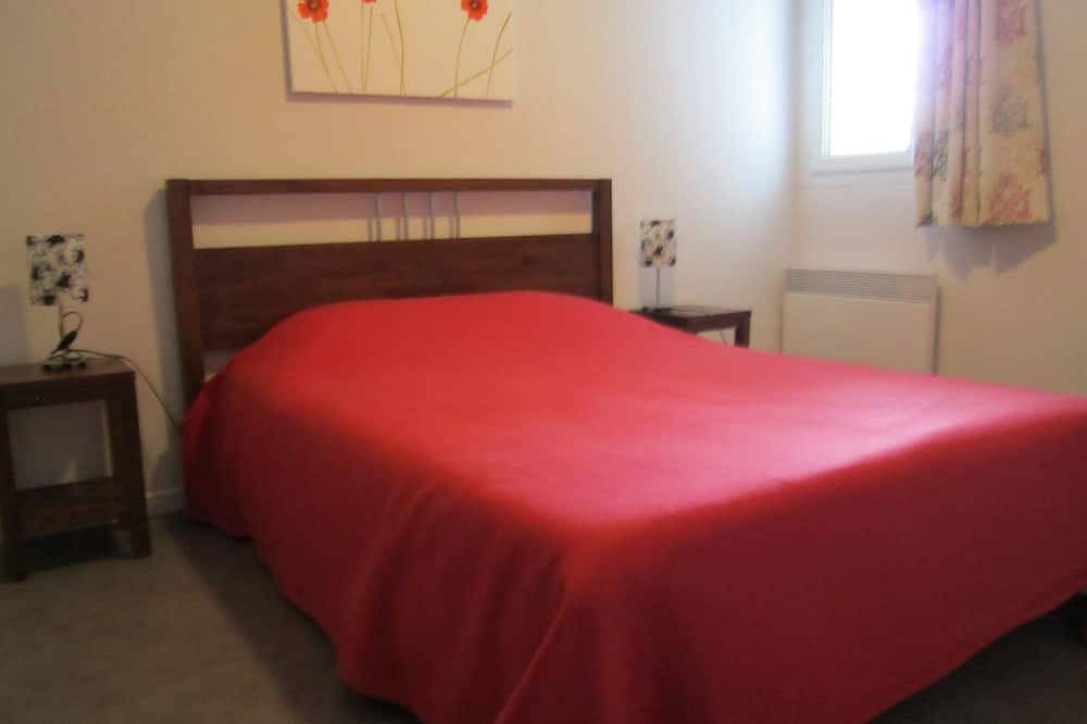 Entire apartment, Very comfortable F3 apartment in a 3 *** tourist residence in Aix-les-Bains, Chambéry region