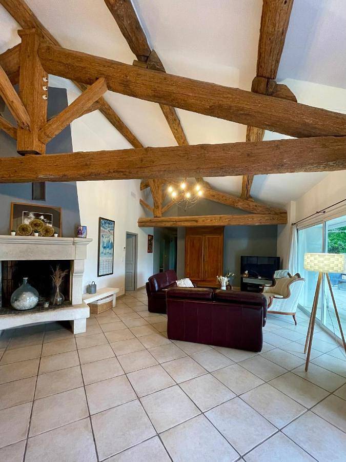 Location de vacances pour 8 personnes, avec vue et jardin à Marsillargues - 3