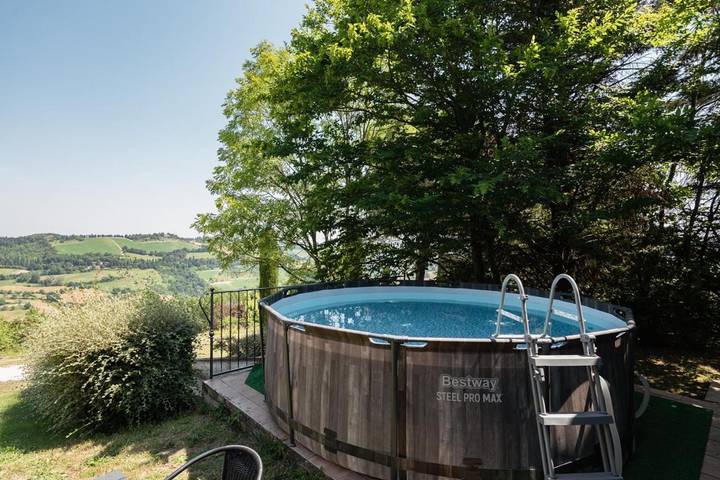 Villa voor 5 personen, with Terras and Tuin as well as Zwembad and Uitzicht in Bologna