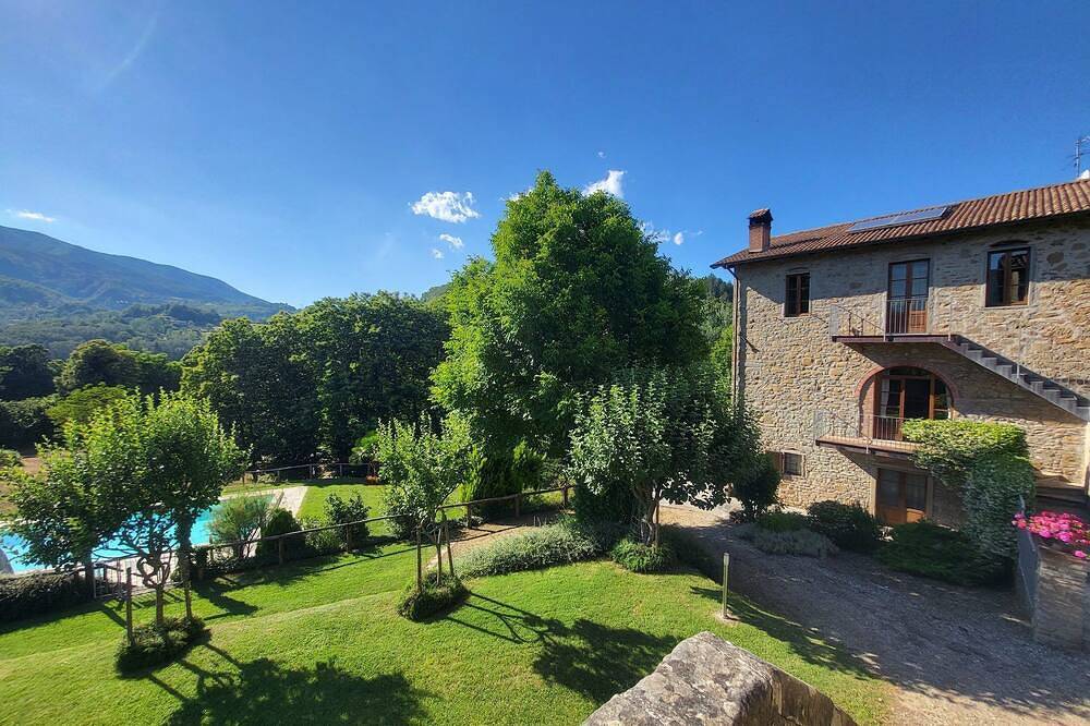 Orbaci - Herrliches Bauernhaus mit privatem Pool, Terrasse und Garten Wifi! in Castelnuovo di Garfagnana, Garfagnana