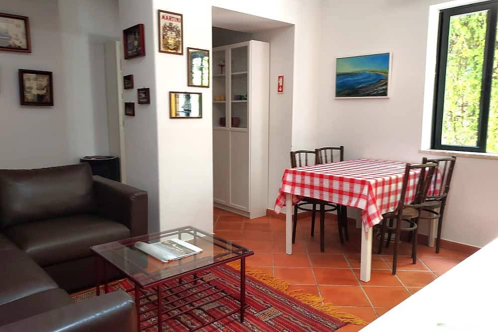 2 Schlafzimmer Reihenhaus mit charmantem Garten im historischen Zentrum von Silves in Silves, Faro Distrikt