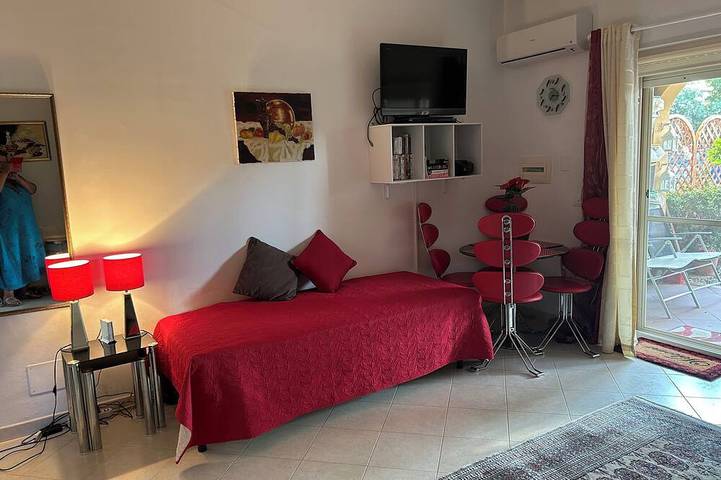 Appartement entier, Superbe studio de vacances pour 2/3 sur la station, près de la plage avec 2 piscines in Contrada Difesa, Pizzo
