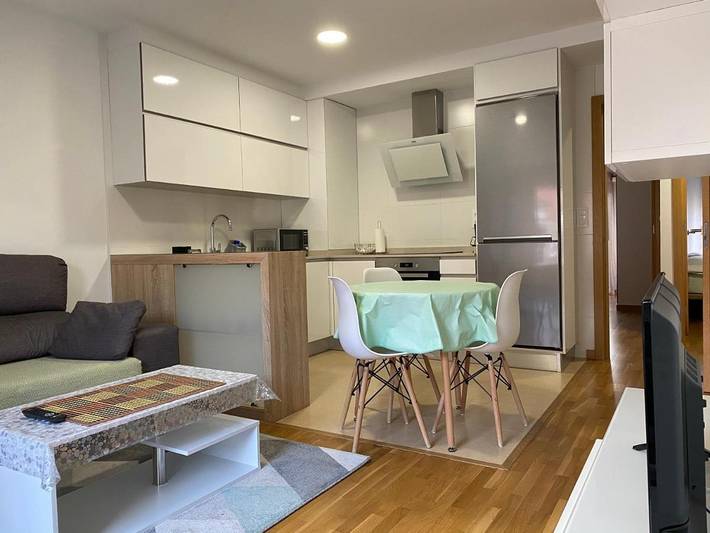 Apartamento para 4 personas, con Balcón y Terraza además de Jardín y Vistas en Moaña