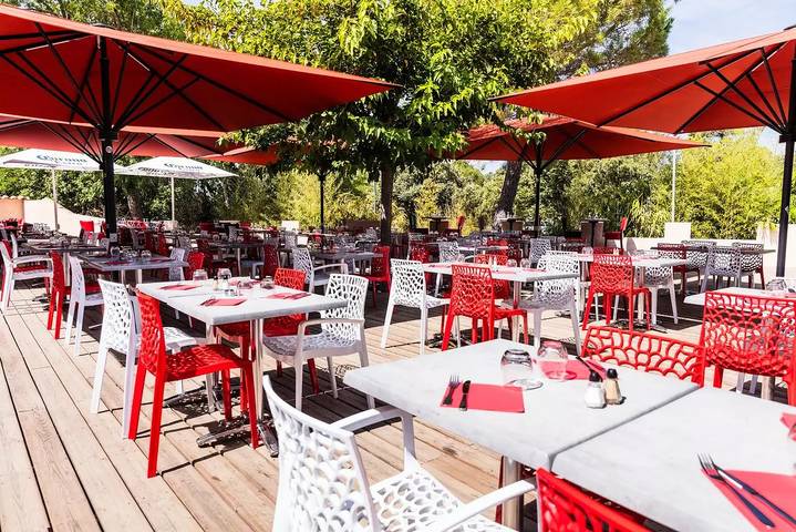 Mobile home | Classic | 2 bdr. | 4 pers. | Small Decking in Régusse, Brignoles region