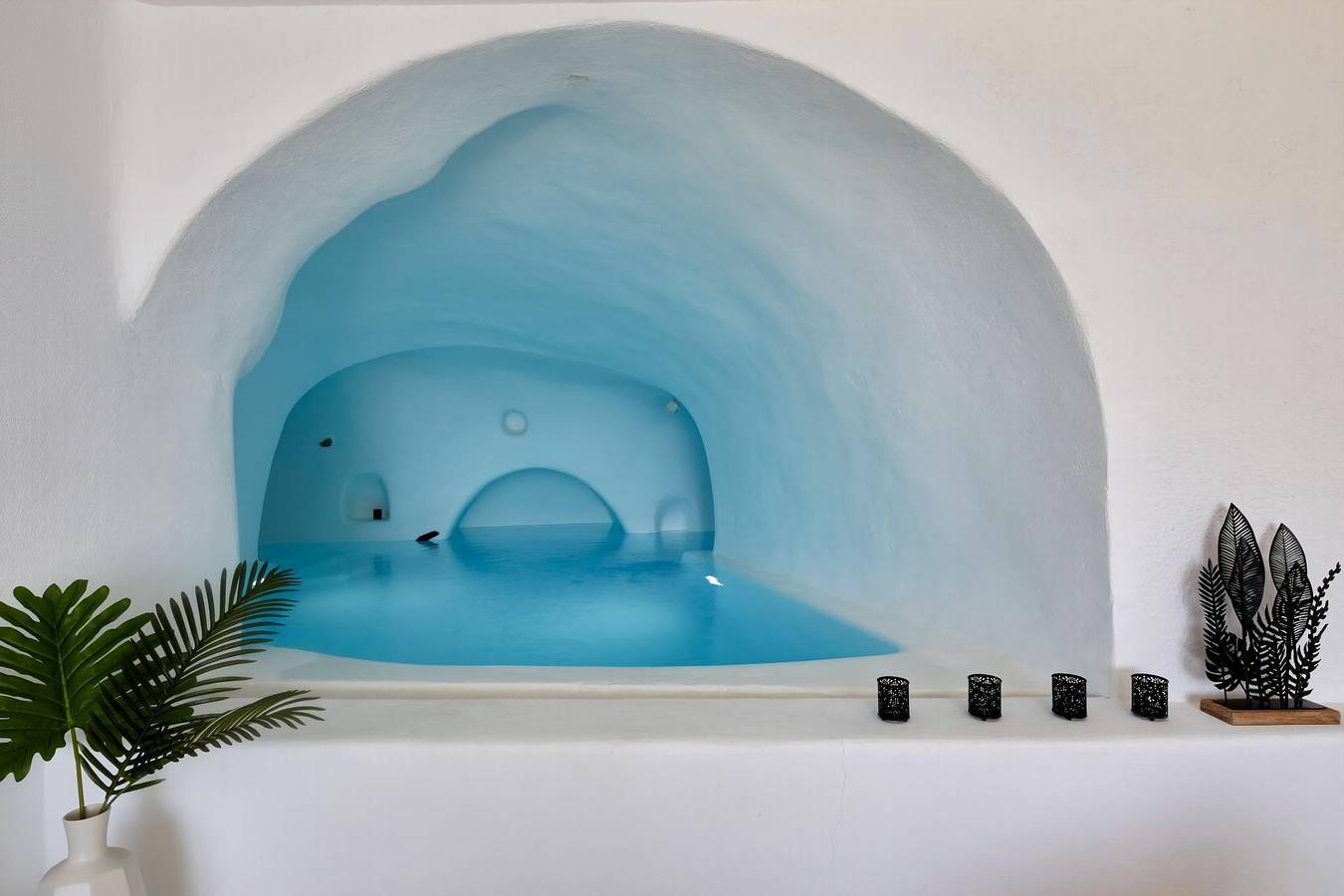 Impressive Santorini Villa | 2 Bedrooms | Villa Inuyasha | Breathtaking Aegean Sea Views | Indoor Private Cave Pool and Indoor Jet Tub | Mechalohori in Megalochori, Santorin