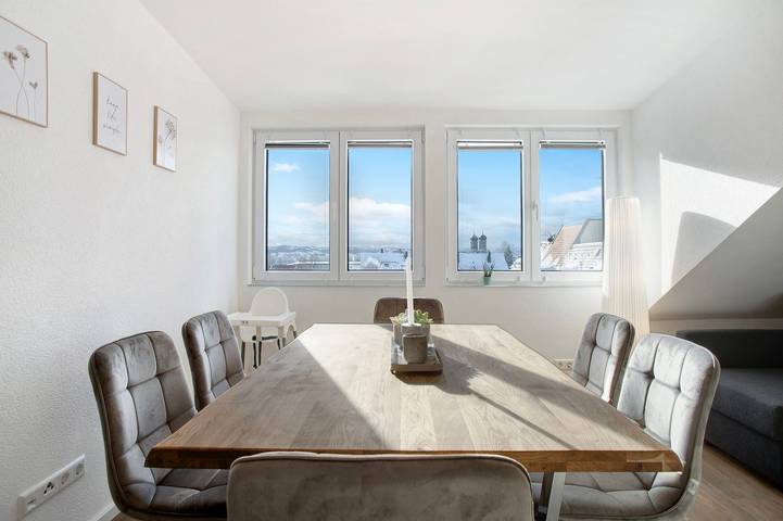 Ganze Wohnung, Ferienwohnung 'Seeblick Und Doch Zentral' mit Seeblick und Wlan in Friedrichshafen, Region Bodensee-Oberschwaben