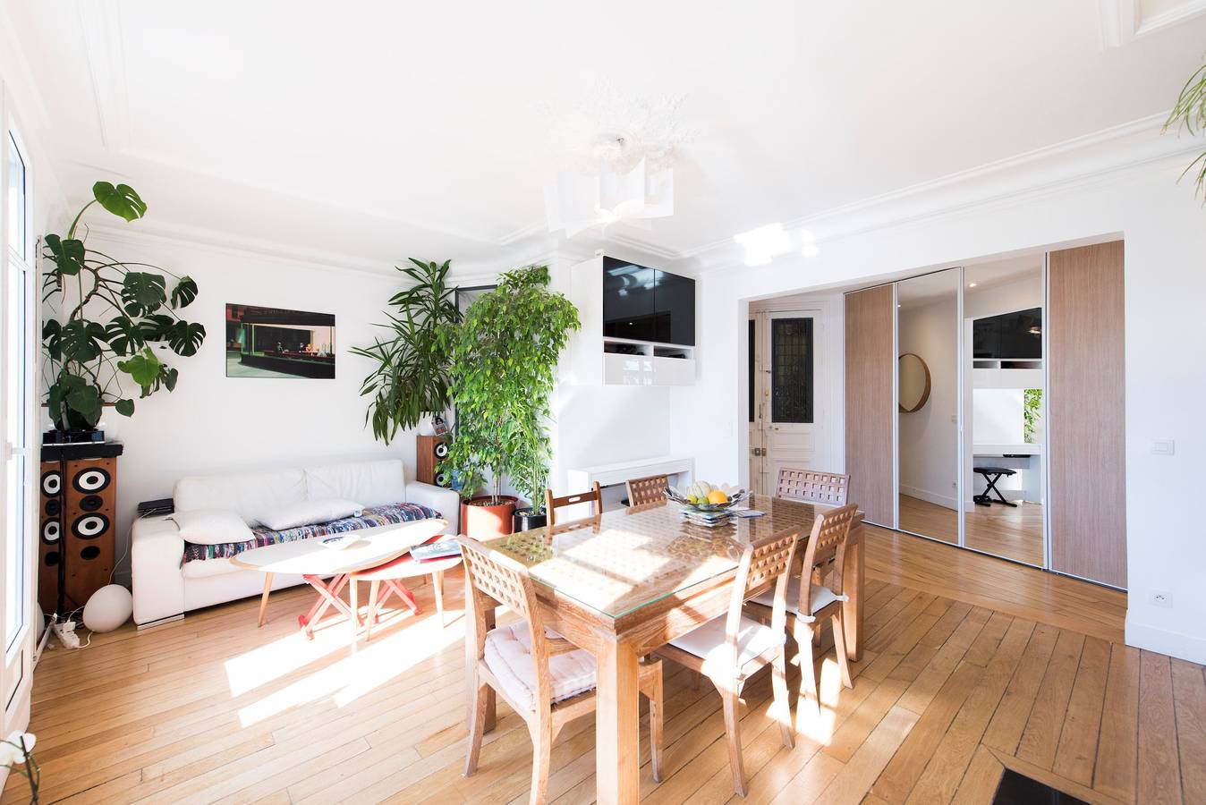 Entire apartment, By the Palais Royal in Paris in Paris, Ile de France