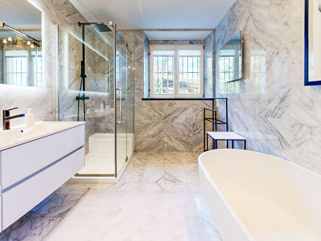 Villa Vernice Gialla in Minusio, Tessiner Alpen