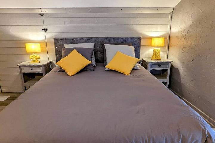 Gîte pour 4 personnes, avec jardin à Saint-Bresson - 3