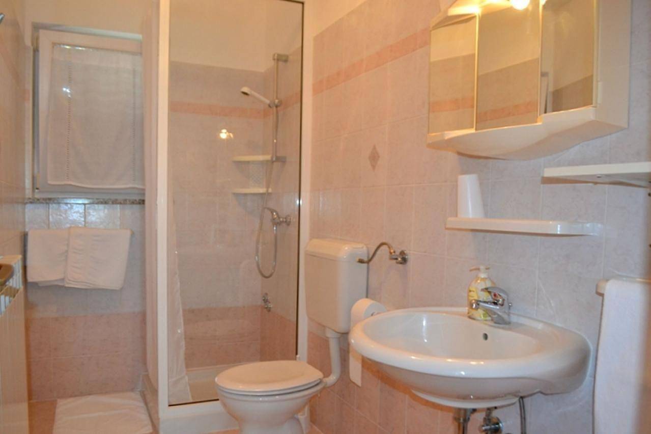 Ganze Ferienwohnung, Ferienwohnung für 4 Personen mit Balkon in Zambratija, Umag und Umgebung