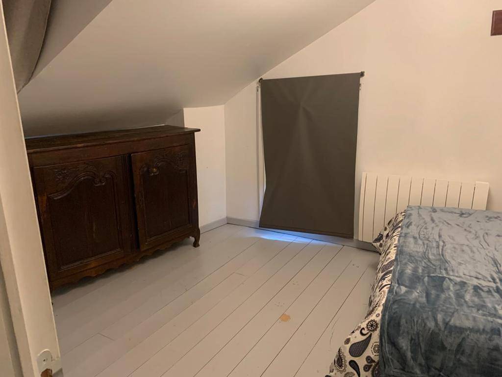 Appartement entier, Three-Bedroom Apartment in Saint-Céré, Lot