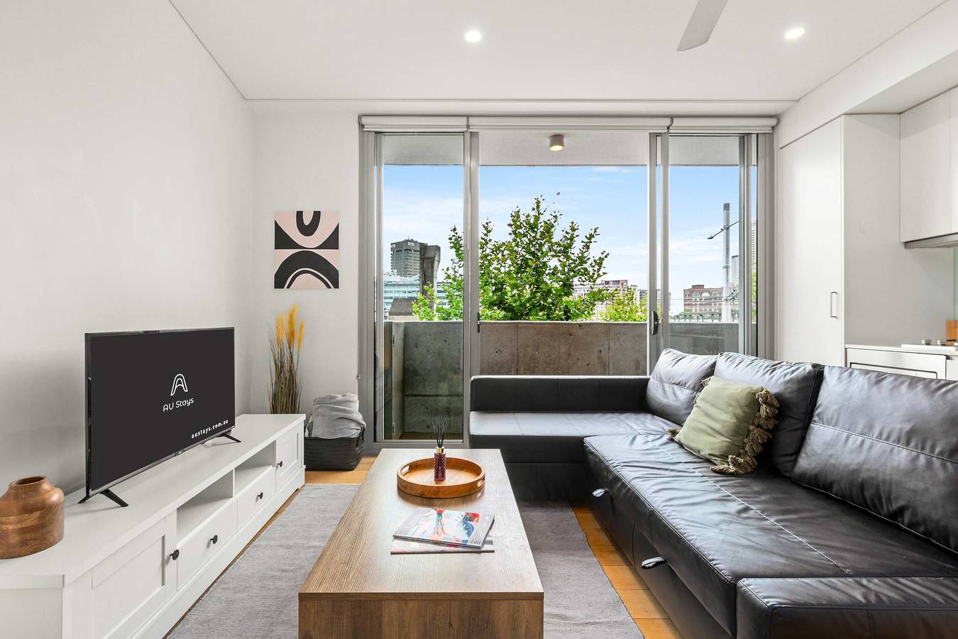 Entire apartment, Central stylish 1 bedroom with balcony and air-con in Haymarket (Sydney), Sydney
