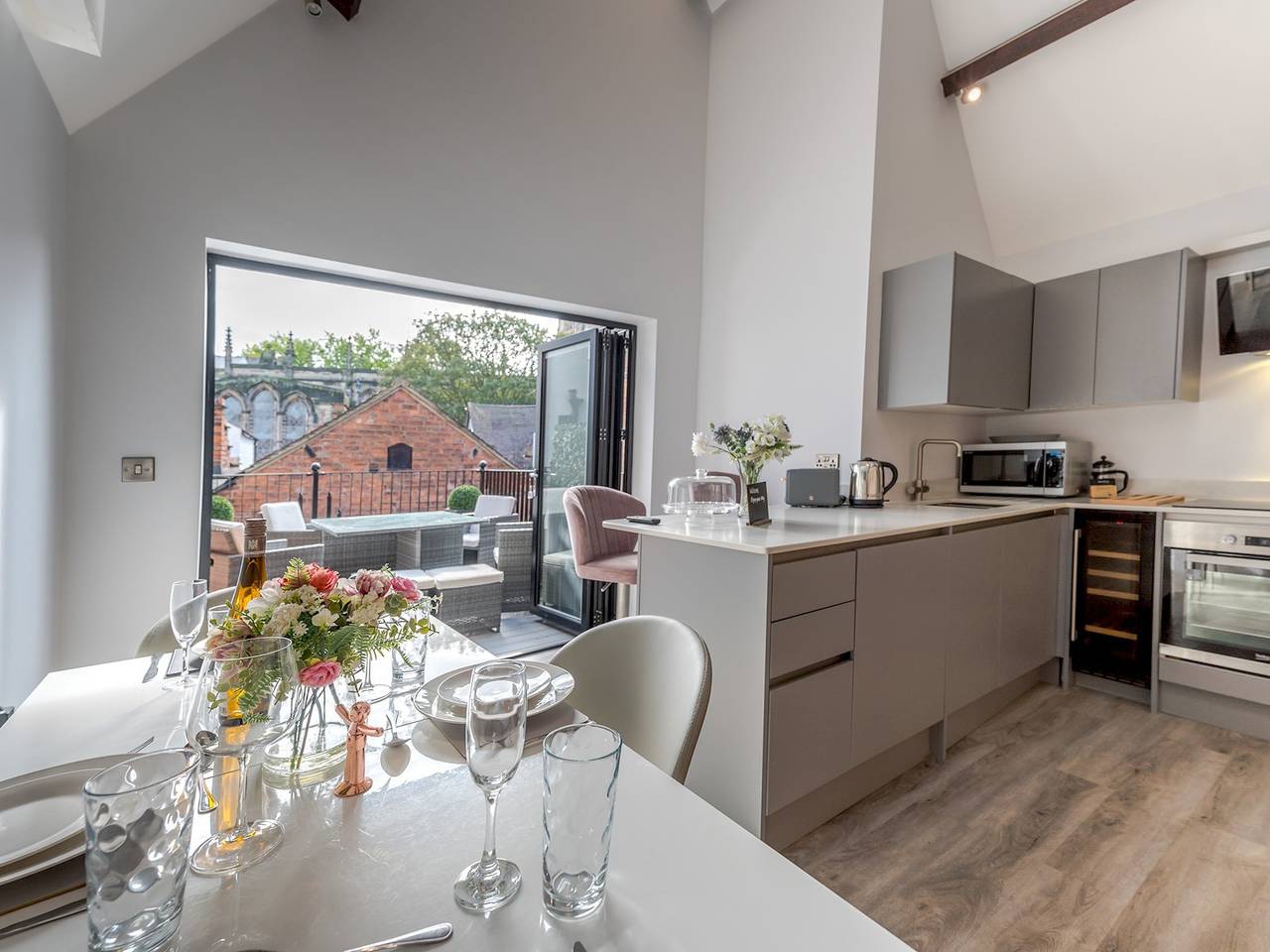 Entire apartment, 1 bed 40D Dahlia Contemporary town centre apartment - Pass the Keys in Shrewsbury, Shropshire