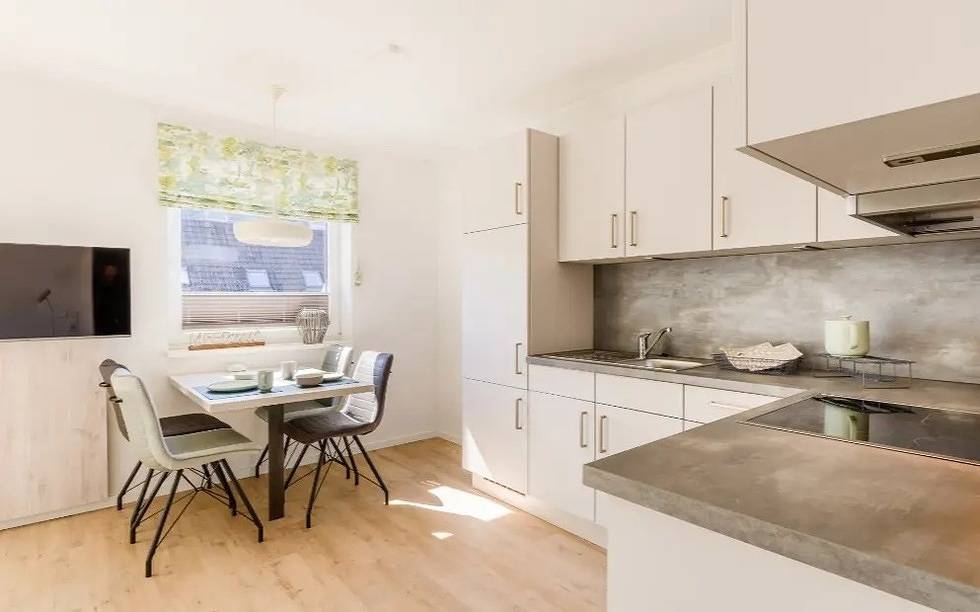 Ganze Ferienwohnung, Ferienwohnung "Nordseebrise" mit Balkon in Husum Hafen, Husum