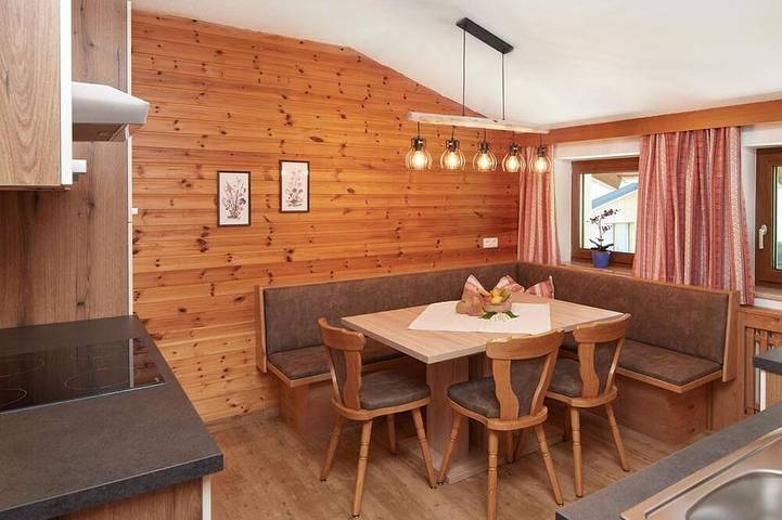 B&b voor 6 personen, met tuin en balkon in Flachau
