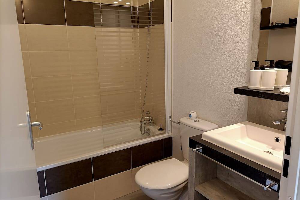 Entire apartment, Studio Dans Résidence Avec Piscine D74 in Salies-de-Béarn, Béarn