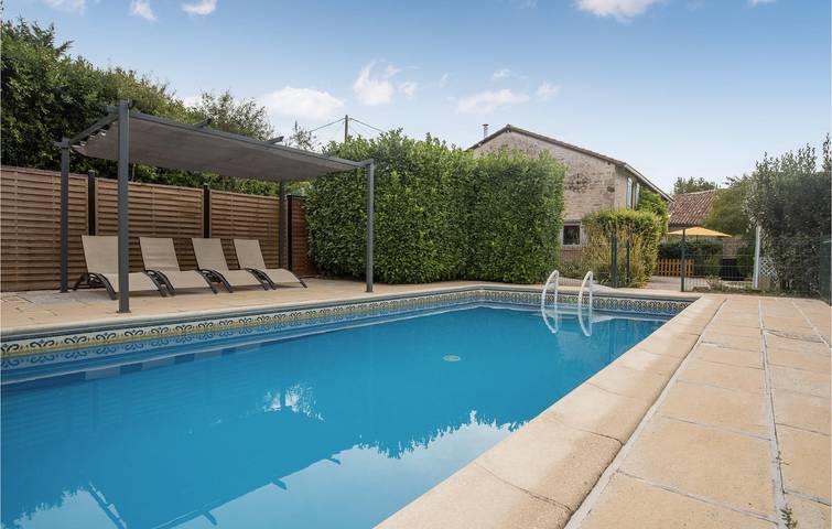 Ferienhaus für 4 Personen, mit Garten und Terrasse sowie Pool - 1