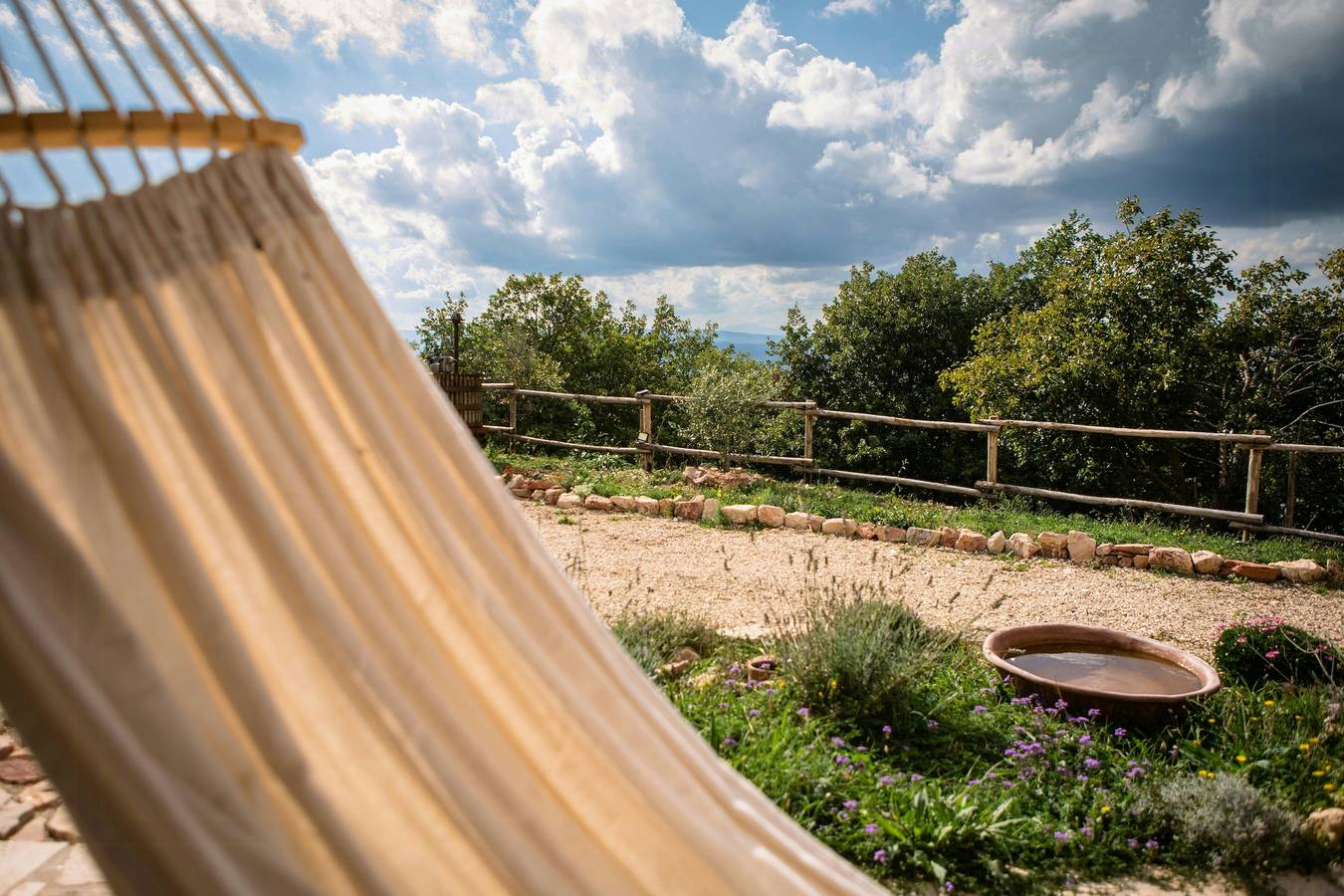 Refugio panorámico en el Monte Pelato in Gualdo Cattaneo, Provincia de Perugia