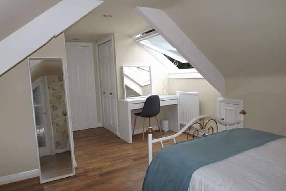 7 Bedroom rustic Cosy Cottage in the Heart of Morpeth, gateway to Northumberland in Morpeth, Northumberland
