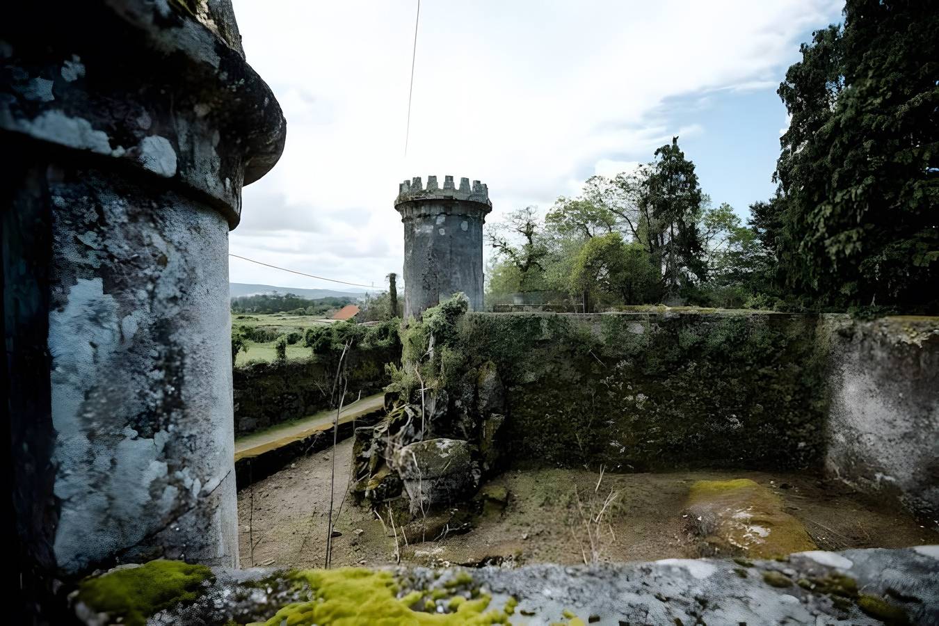 Villa 'Castelo De Portuzelo' with River Views, Private Pool and Wi-Fi in Santa Marta de Portuzelo, Viana do Castelo District