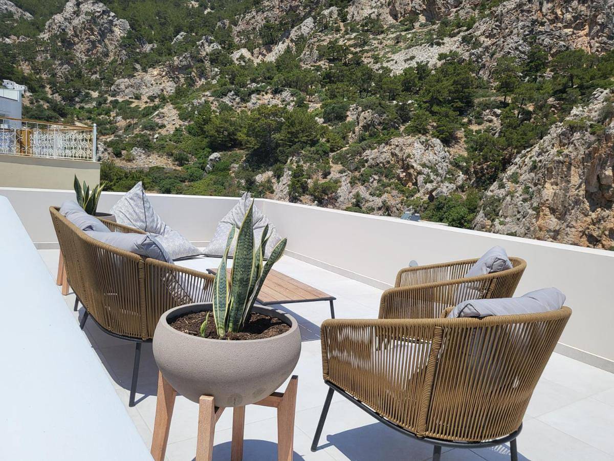 Agnantema luxury suites in Karpathos