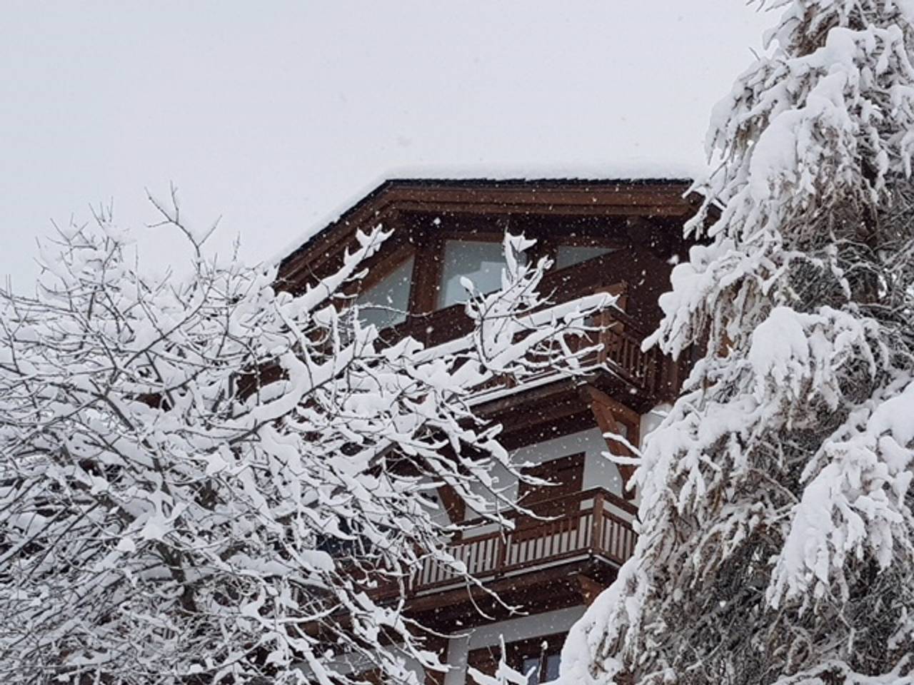 Apartamento entero, Apartamento de lujo 130m² con sauna y jacuzzi, 3 habitaciones, La Tania in La Tania, La Perrière